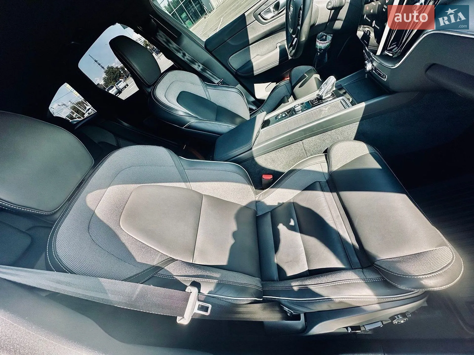 2025 Volvo XC60 - мініатюра 8