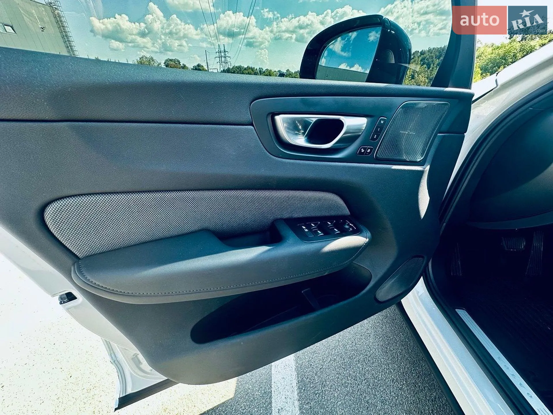 2025 Volvo XC60 - мініатюра 14