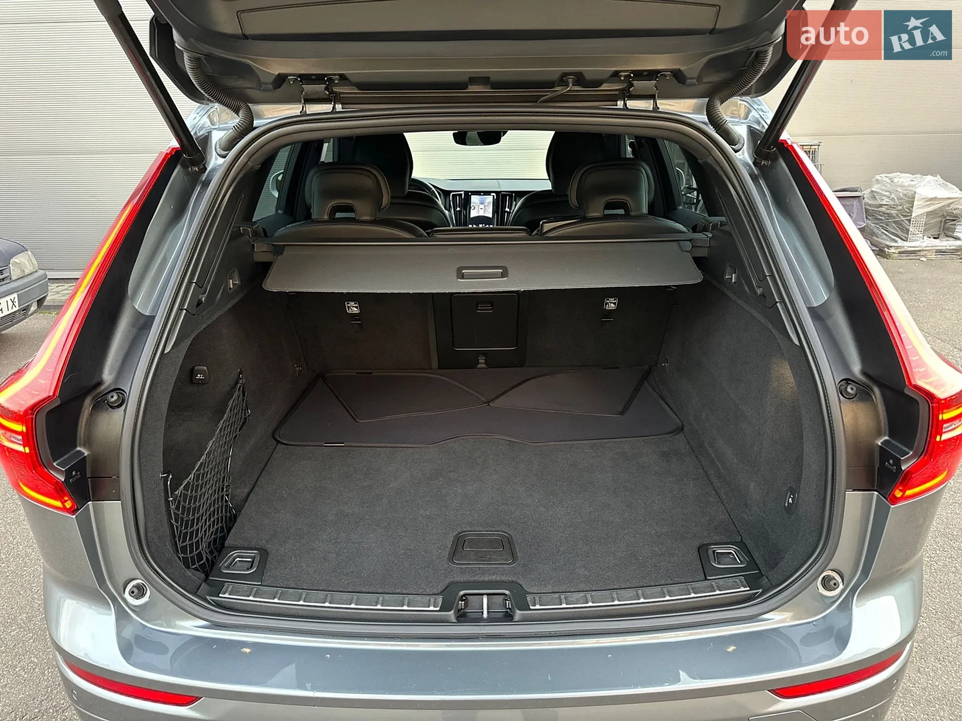 2018 Volvo XC60 - мініатюра 13