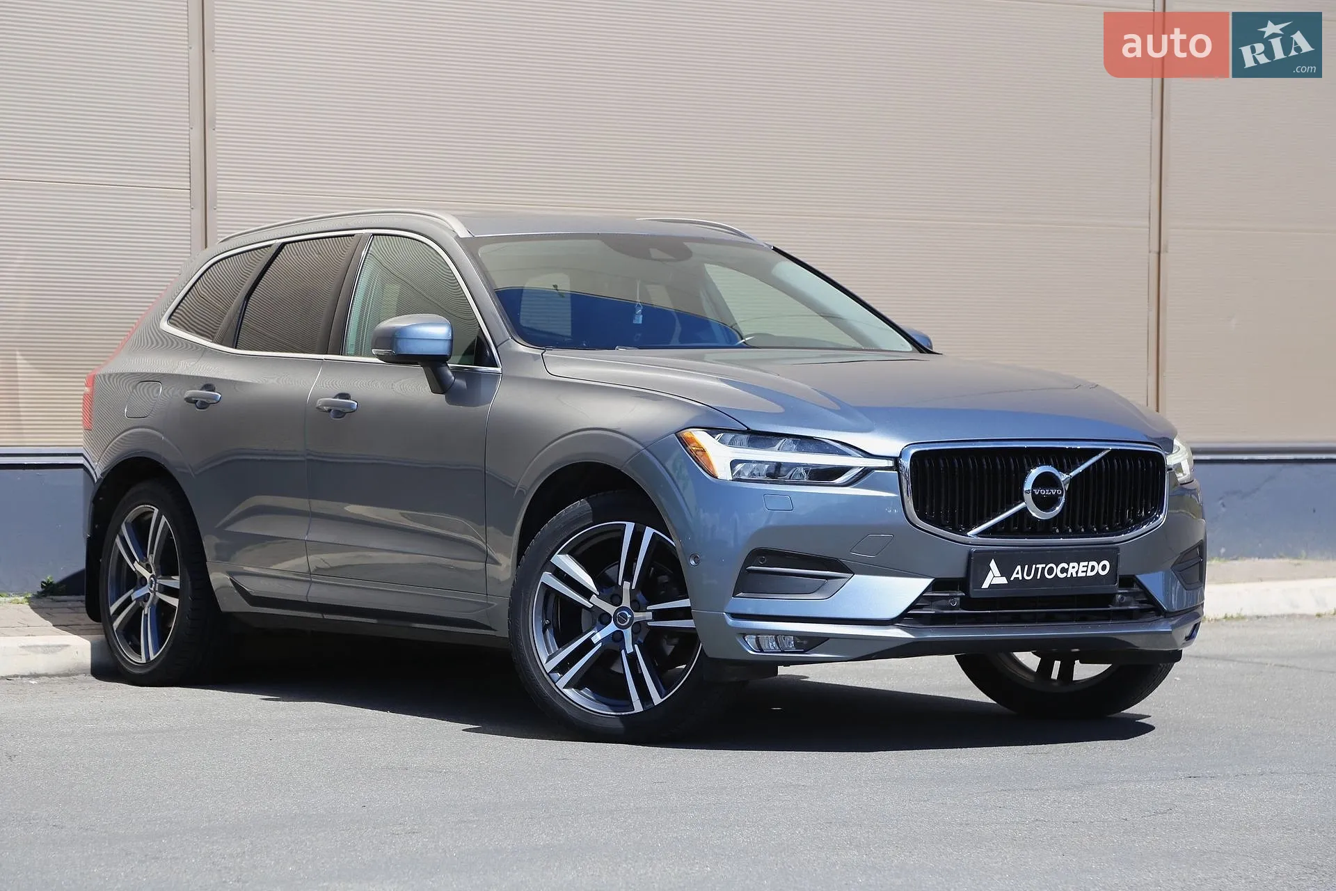 2018 Volvo XC60 - фото 1