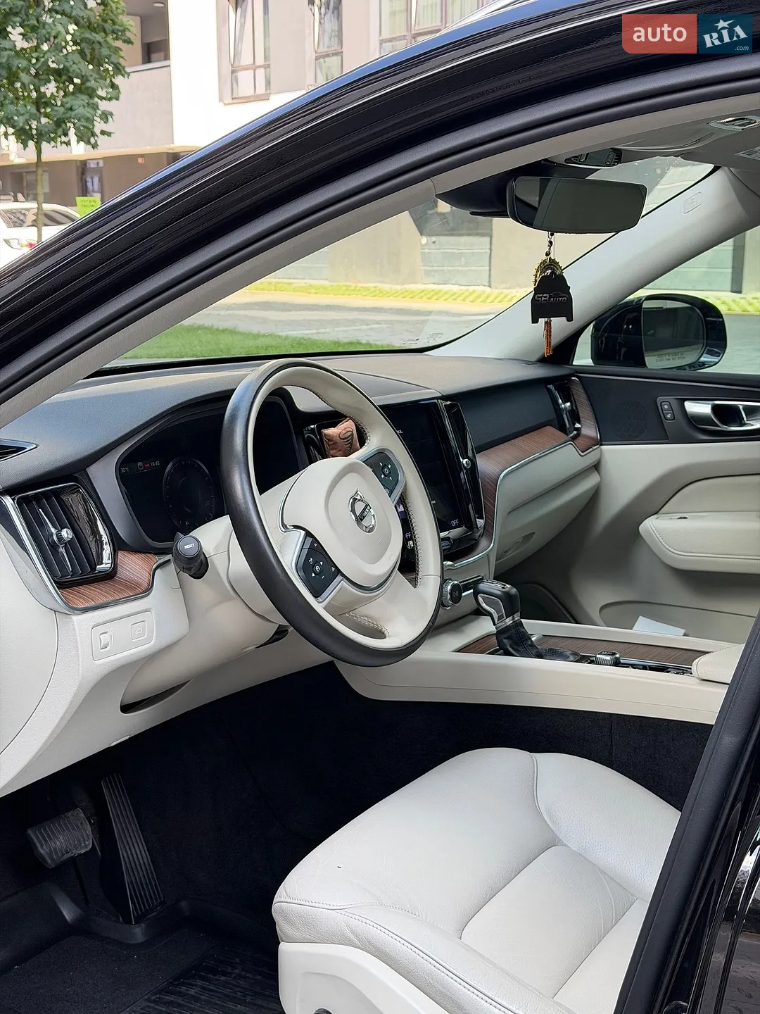 2021 Volvo XC60 - мініатюра 26
