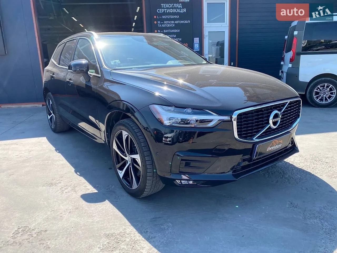 2018 Volvo XC60 - фото 1