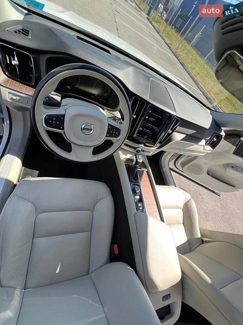 2021 Volvo XC60 - мініатюра 18