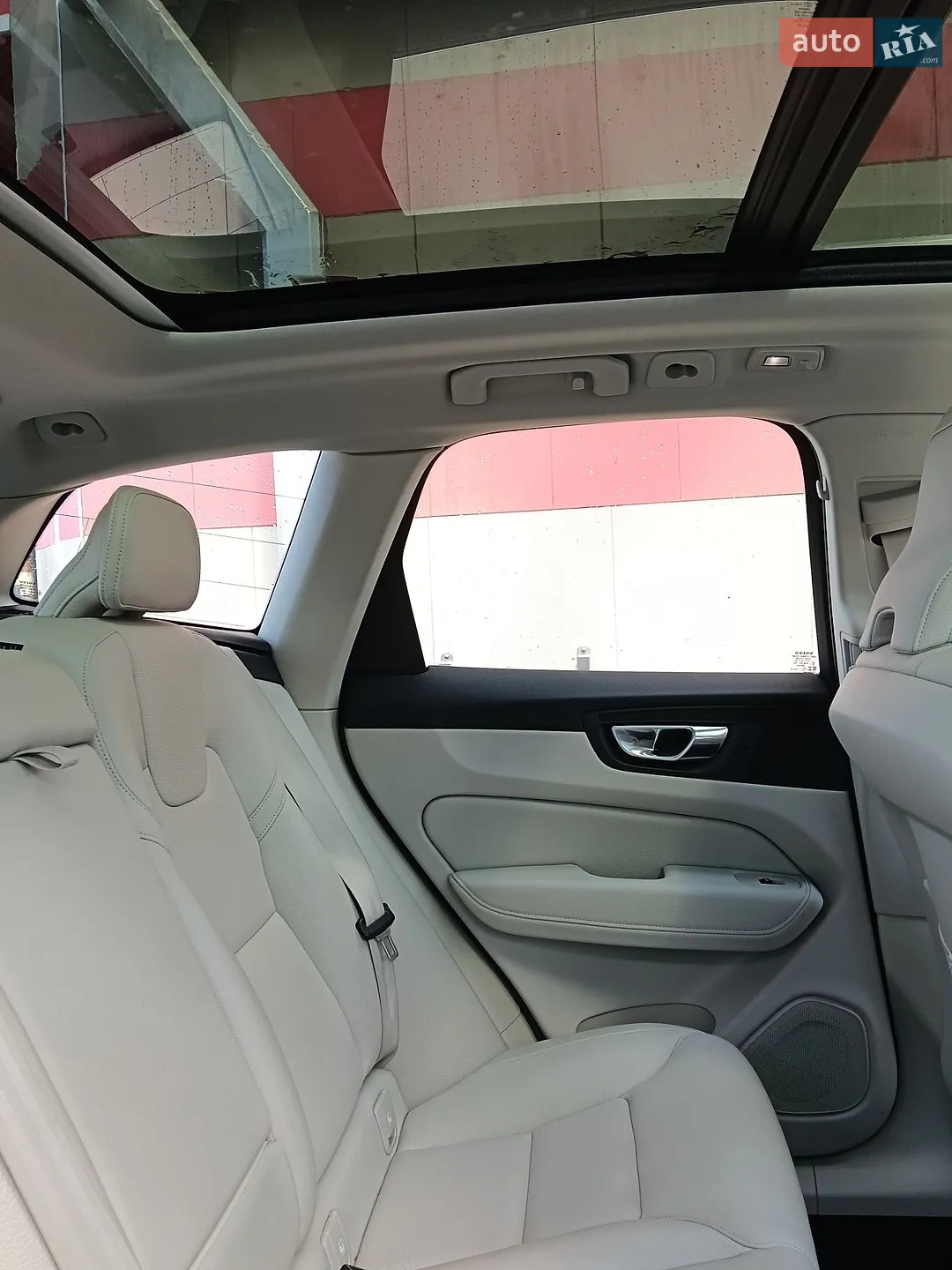 2022 Volvo XC60 - мініатюра 12