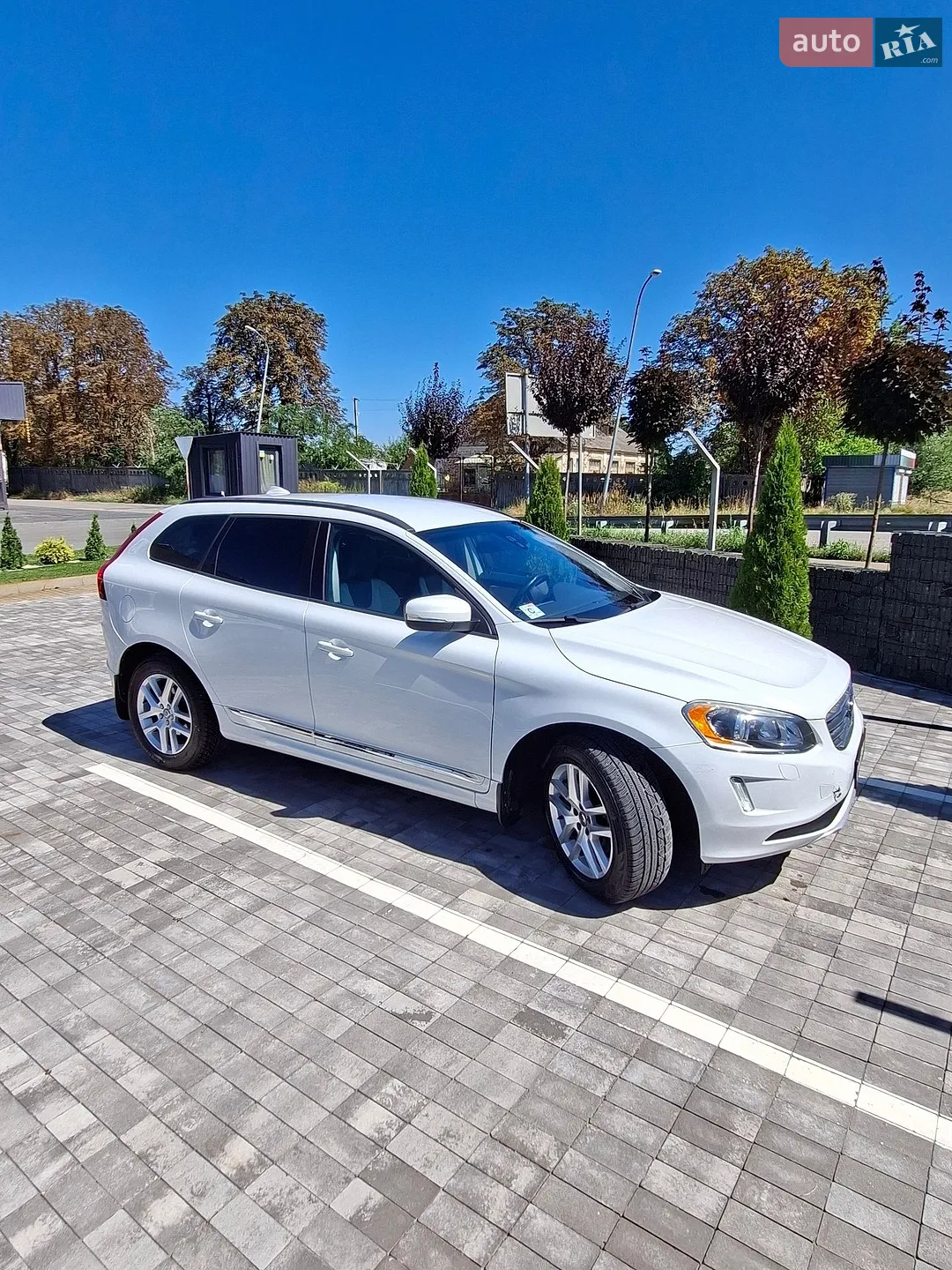 2017 Volvo XC60 - фото 1
