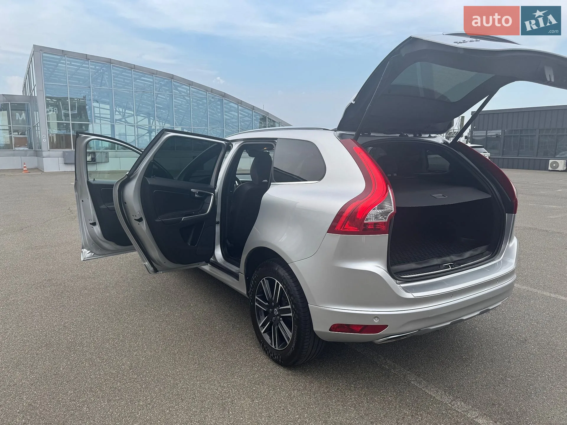 2017 Volvo XC60 - мініатюра 7