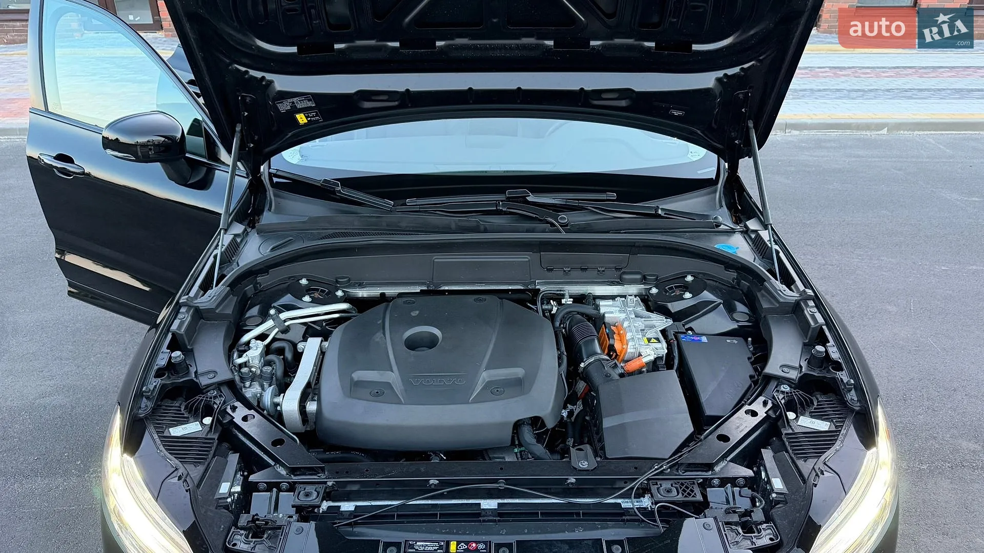 2024 Volvo XC60 - мініатюра 39