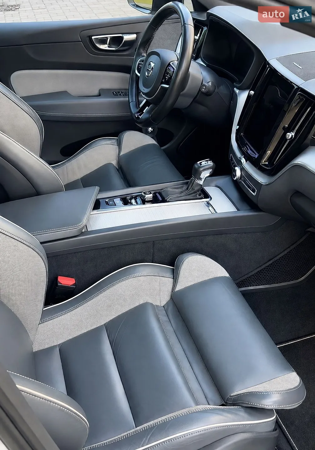 2020 Volvo XC60 - мініатюра 14