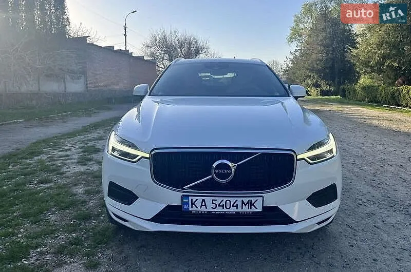 2019 Volvo XC60 - фото 1