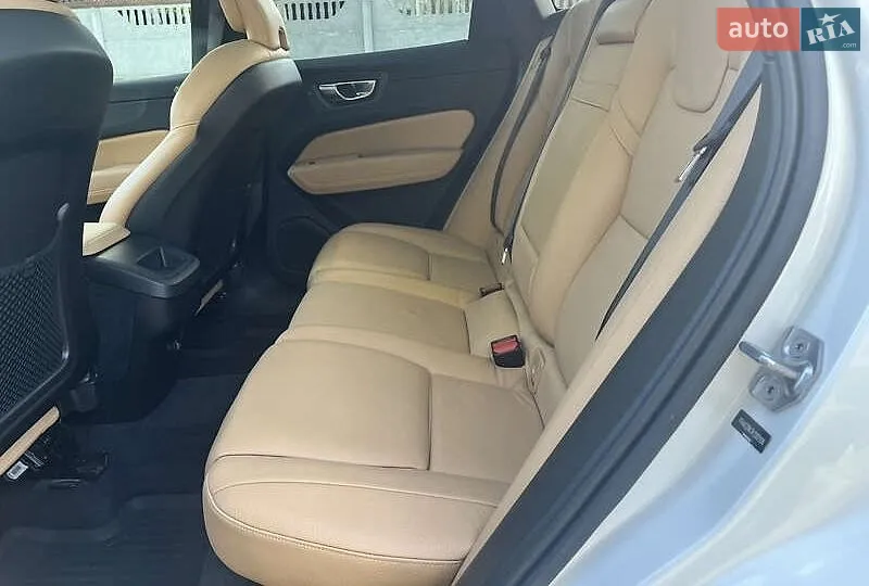 2019 Volvo XC60 - мініатюра 17