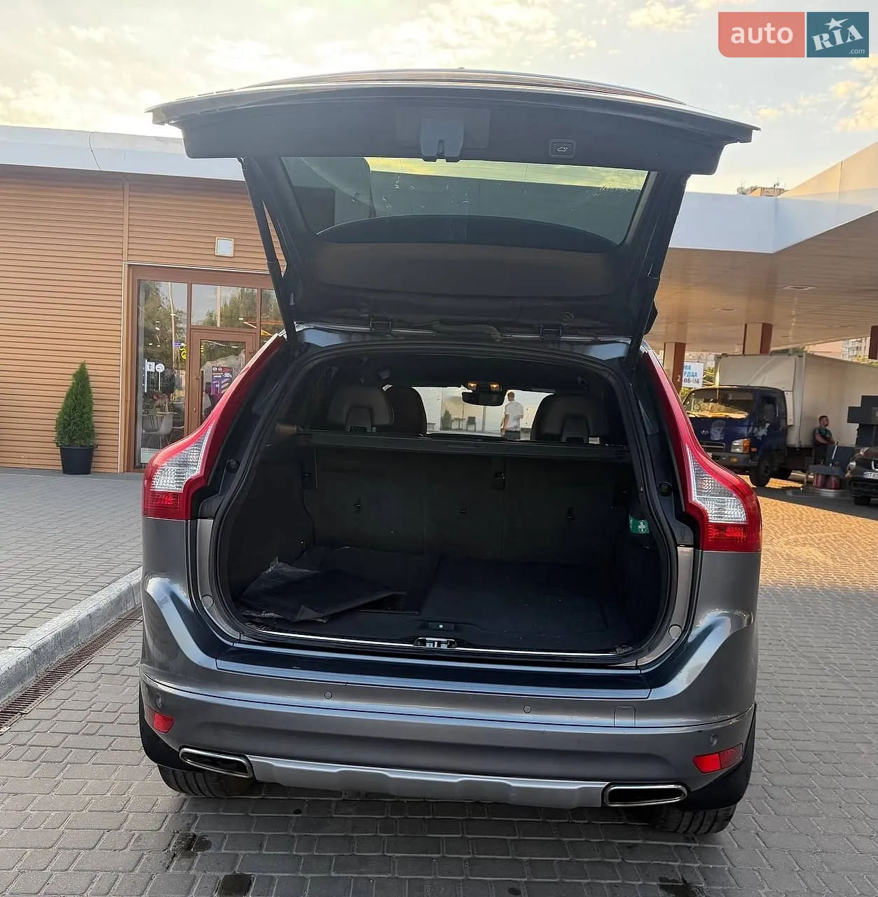 2017 Volvo XC60 - мініатюра 7