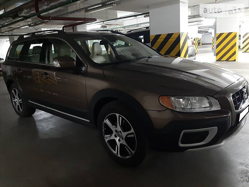 Позашляховик / Кросовер Volvo XC70 2014 в Києві