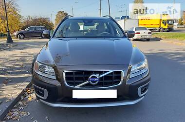 Внедорожник / Кроссовер Volvo XC70 2014 в Киеве