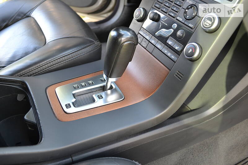 Позашляховик / Кросовер Volvo XC70 2008 в Луцьку