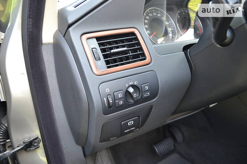 Позашляховик / Кросовер Volvo XC70 2008 в Луцьку
