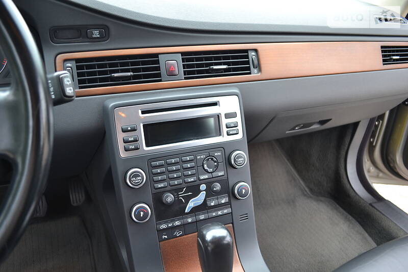 Позашляховик / Кросовер Volvo XC70 2008 в Луцьку