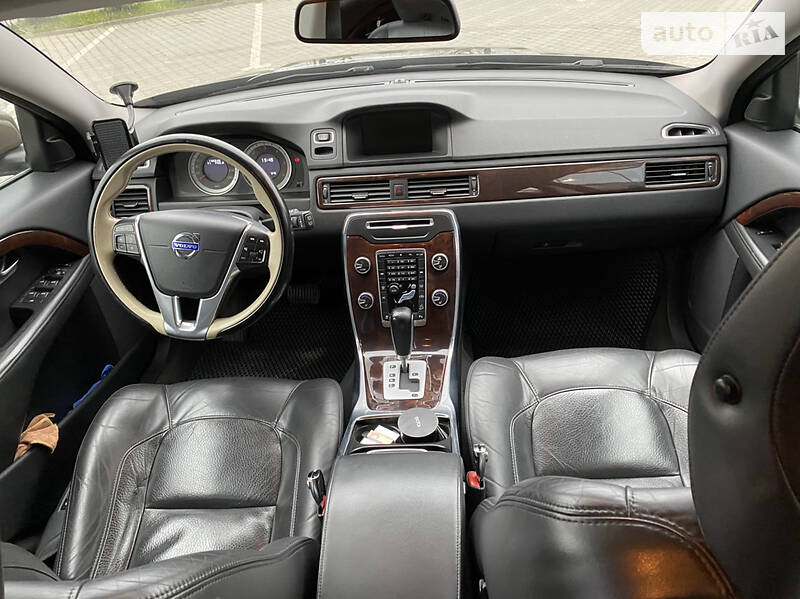 Универсал Volvo XC70 2011 в Львове