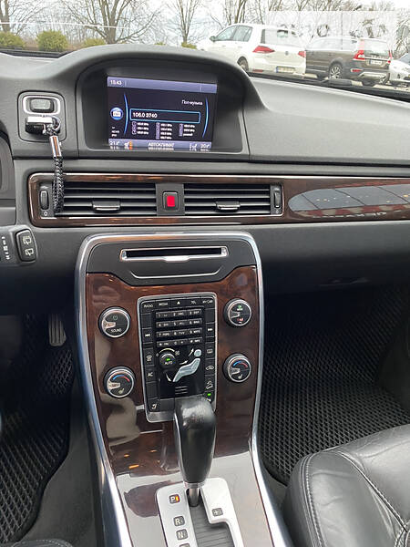 Универсал Volvo XC70 2011 в Львове