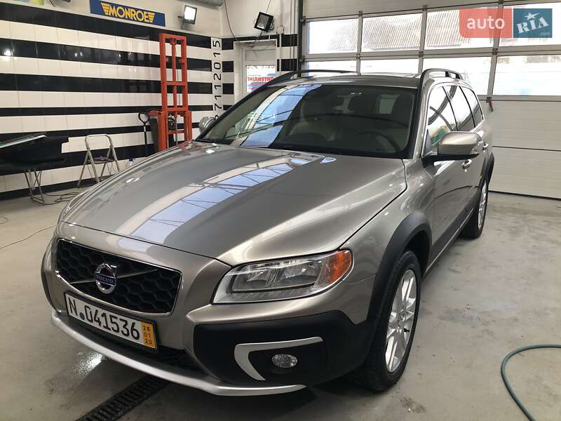 Volvo XC70 2015