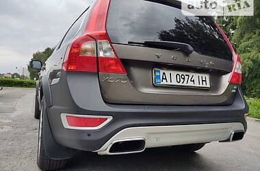 Универсал Volvo XC70 2010 в Киеве