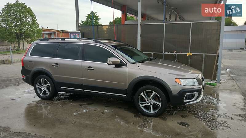 Volvo XC70 2011