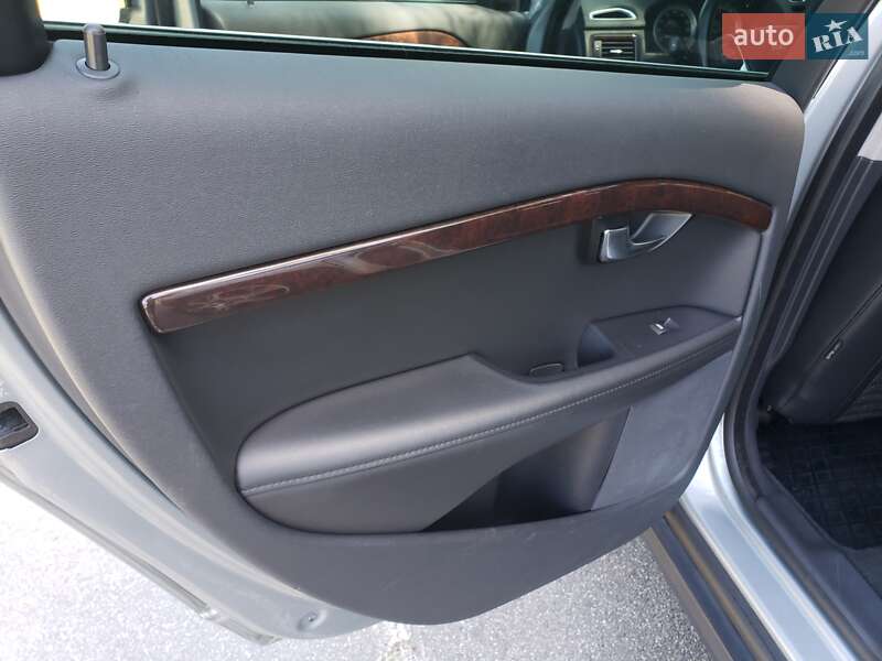 Универсал Volvo XC70 2013 в Киеве