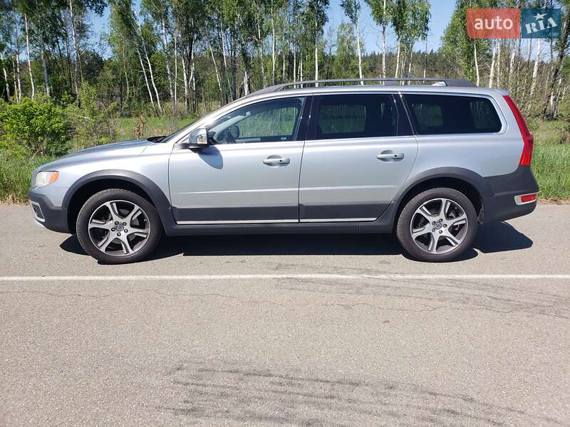 Универсал Volvo XC70 2013 в Киеве