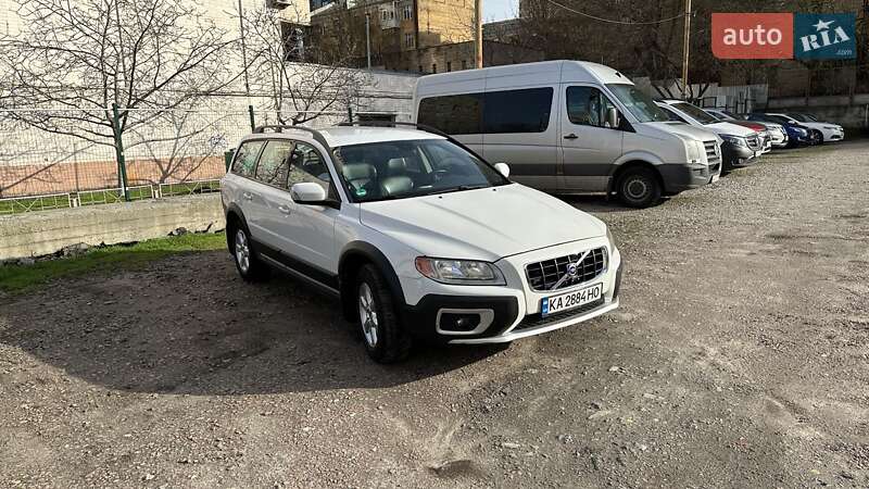 Универсал Volvo XC70 2008 в Киеве