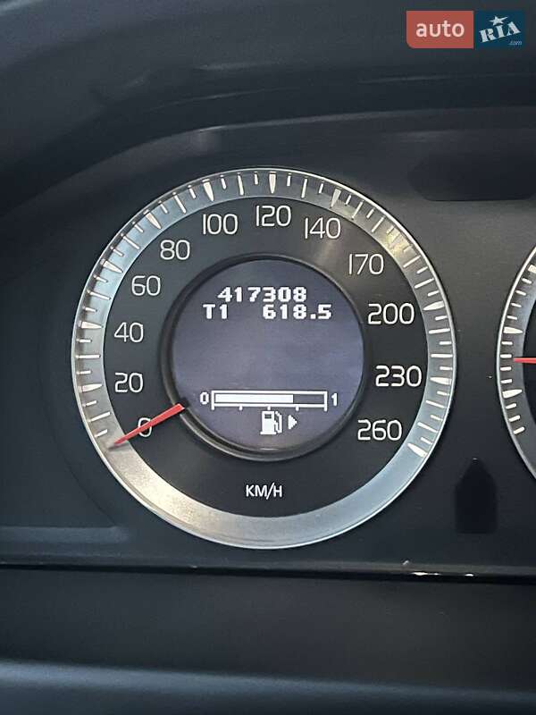 Универсал Volvo XC70 2008 в Киеве