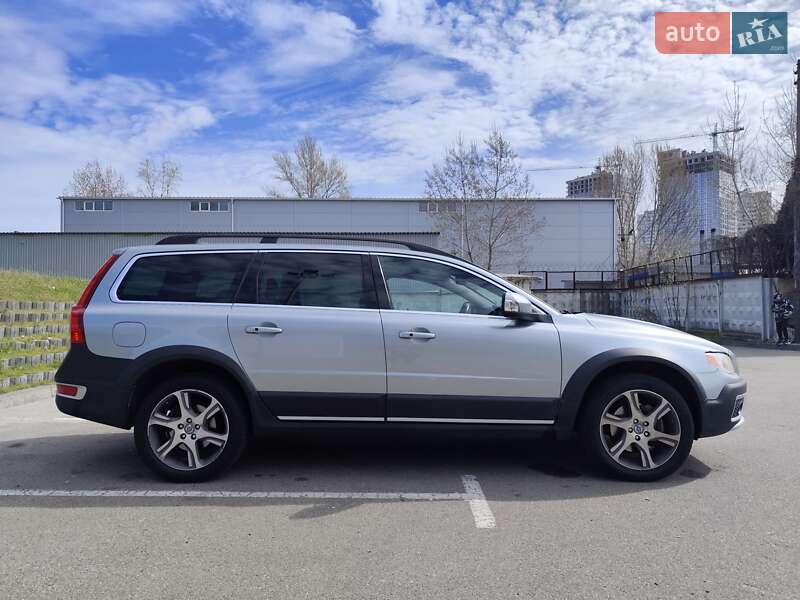 Универсал Volvo XC70 2013 в Киеве