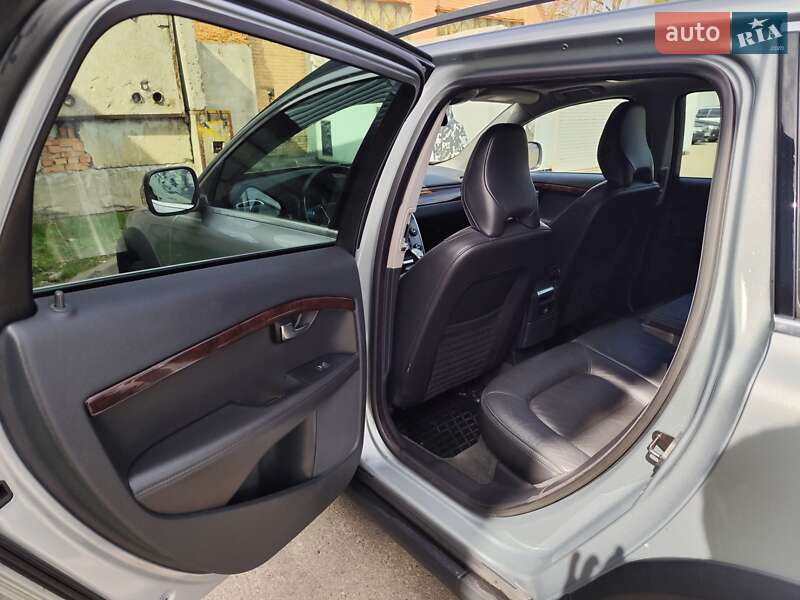 Универсал Volvo XC70 2013 в Киеве