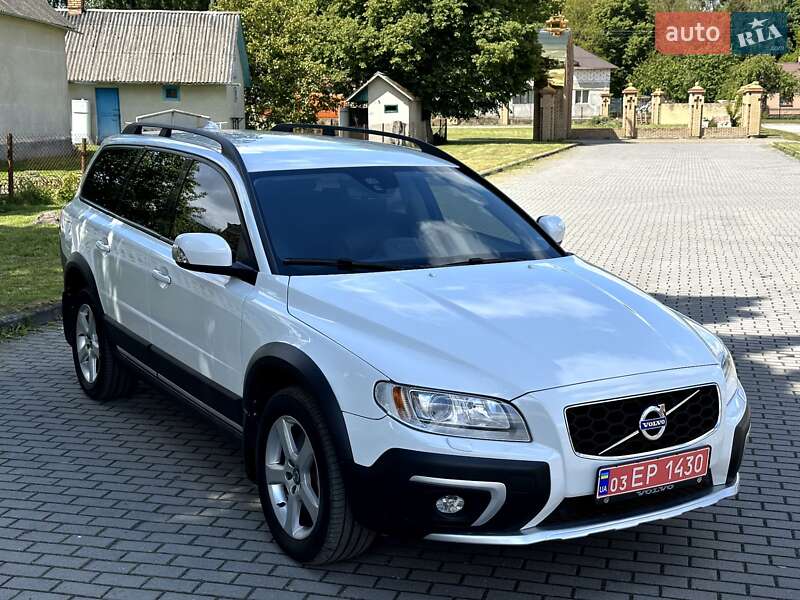Универсал Volvo XC70 2016 в Радивилове