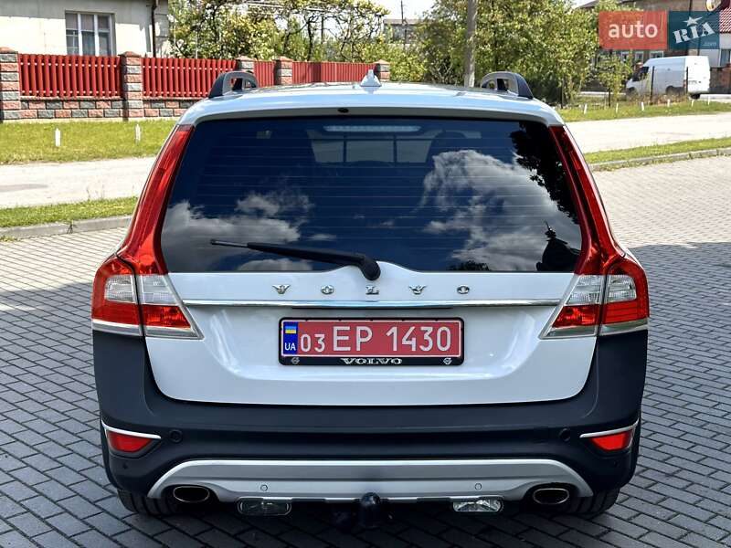 Универсал Volvo XC70 2016 в Радивилове