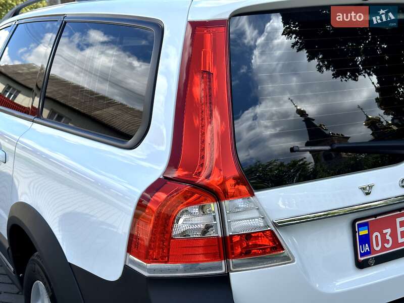 Универсал Volvo XC70 2016 в Радивилове