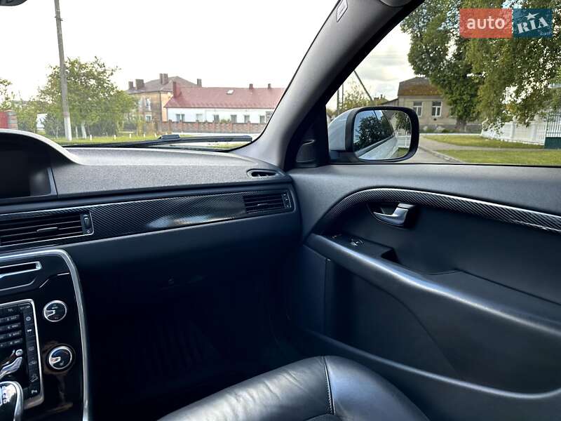 Универсал Volvo XC70 2016 в Радивилове