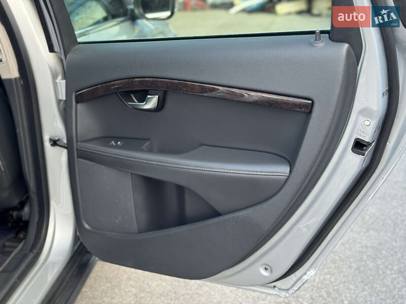 Универсал Volvo XC70 2015 в Львове фото 22 Универсал Volvo XC70 2015 в Львове