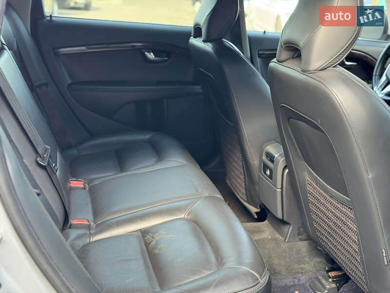 Универсал Volvo XC70 2015 в Львове фото 23 Универсал Volvo XC70 2015 в Львове