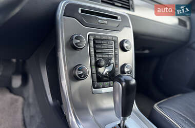 Универсал Volvo XC70 2011 в 