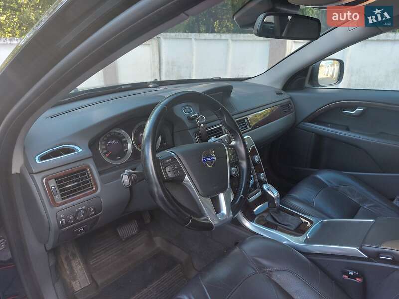 Універсал Volvo XC70 2012 в Києві