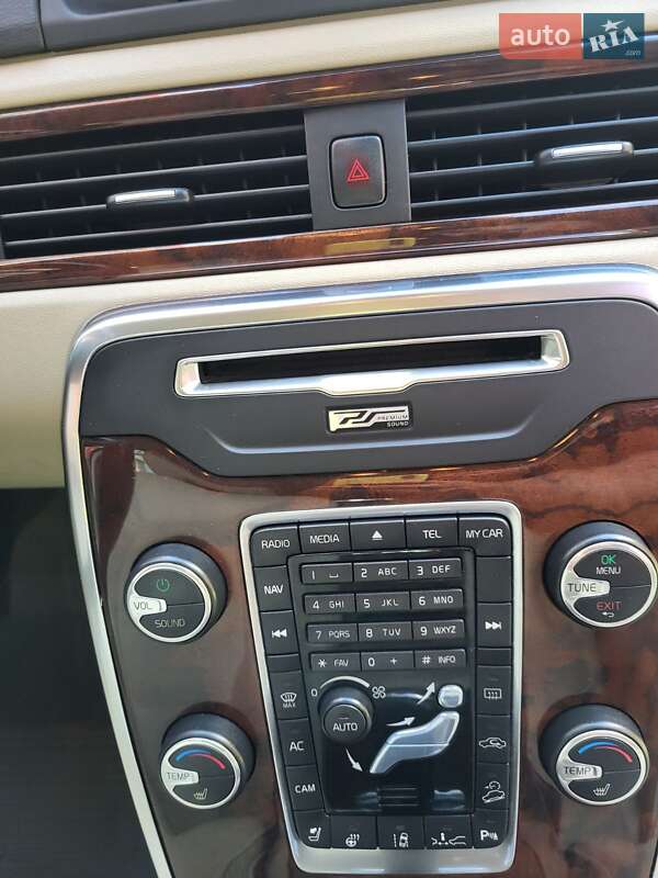 Универсал Volvo XC70 2014 в Хмельницком
