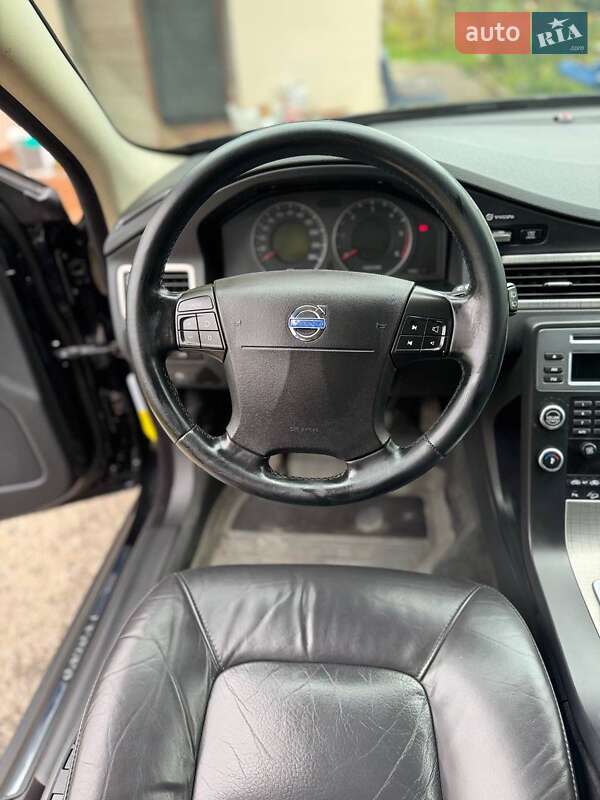 Универсал Volvo XC70 2008 в Киеве
