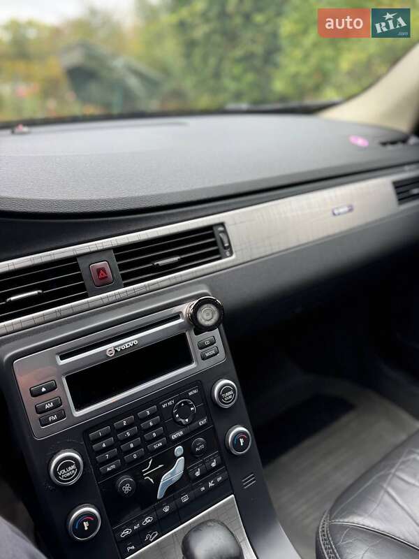 Универсал Volvo XC70 2008 в Киеве