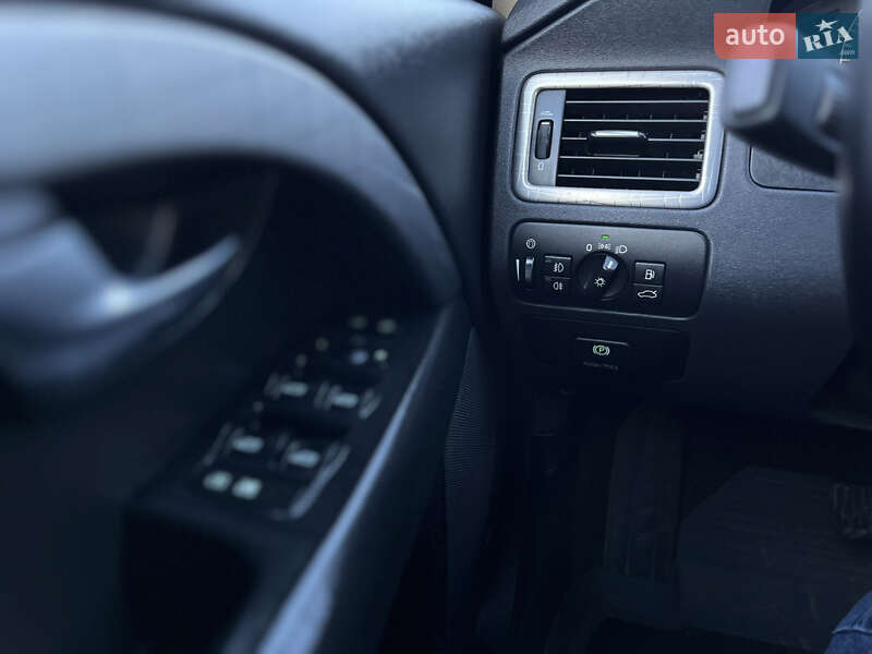 Универсал Volvo XC70 2007 в Черновцах фото 44 Универсал Volvo XC70 2007 в Черновцах