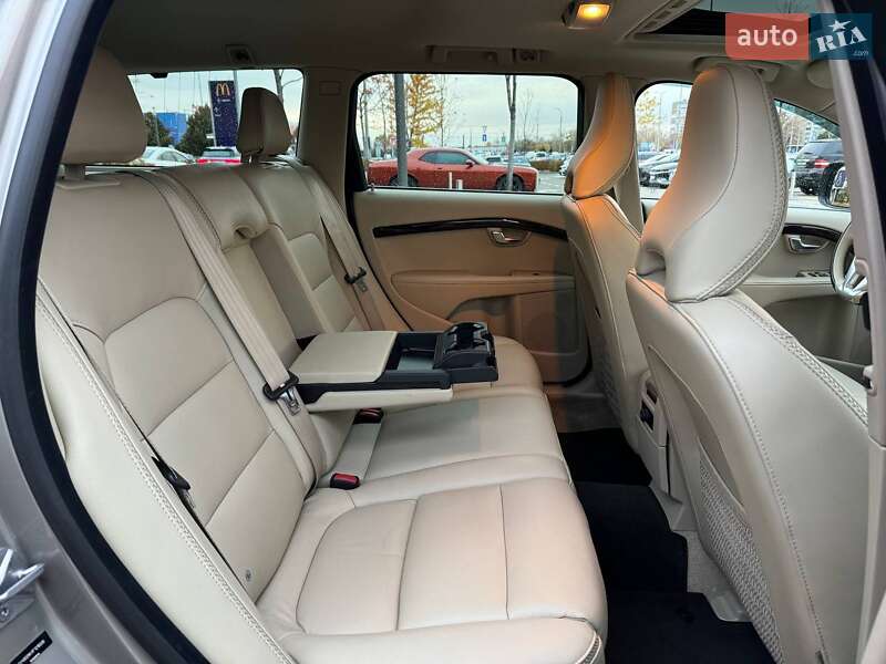 Універсал Volvo XC70 2014 в Києві фото 10 Універсал Volvo XC70 2014 в Києві