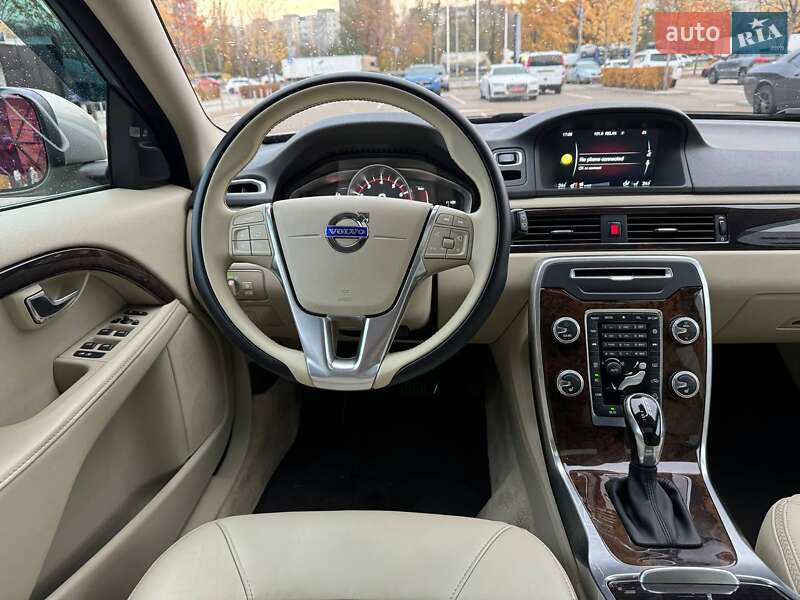 Універсал Volvo XC70 2014 в Києві фото 13 Універсал Volvo XC70 2014 в Києві