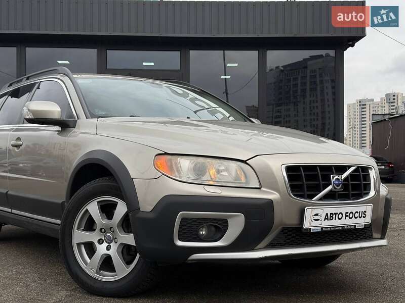 Універсал Volvo XC70 2008 в Києві