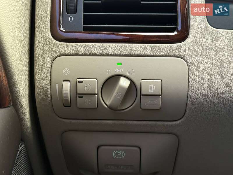 Універсал Volvo XC70 2008 в Києві