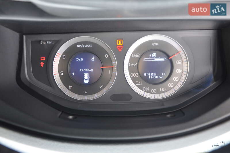 Універсал Volvo XC70 2010 в Львові