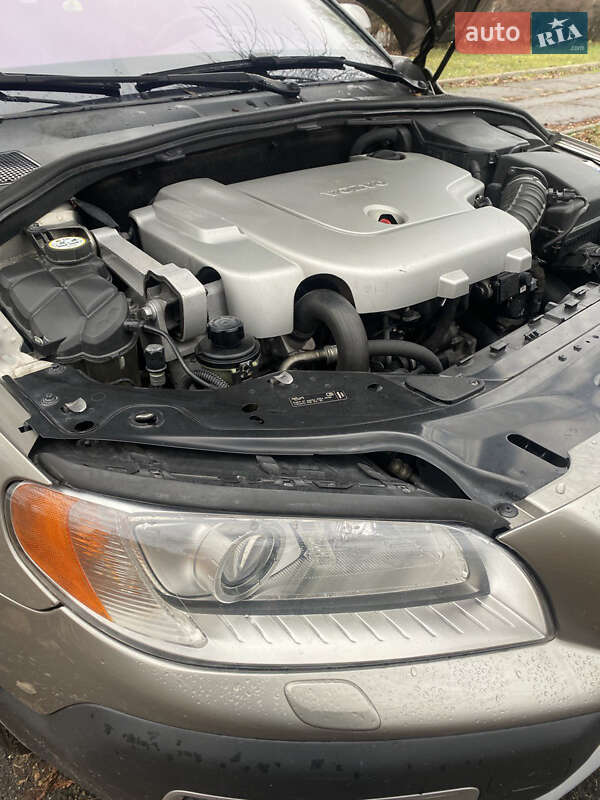 Универсал Volvo XC70 2008 в Черкассах