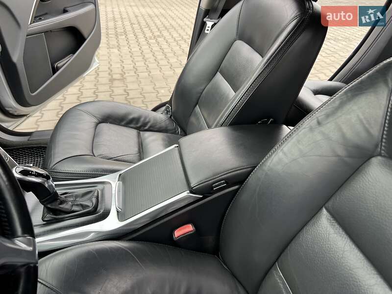 Універсал Volvo XC70 2013 в Луцьку